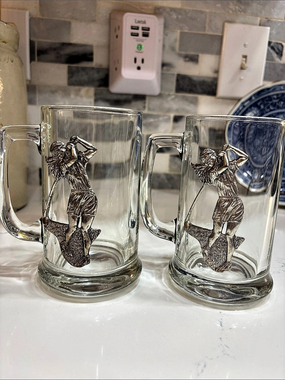 Vintage Glass Golf Tankard, Set of 2, Clear with Pewter Golfer Emblem.